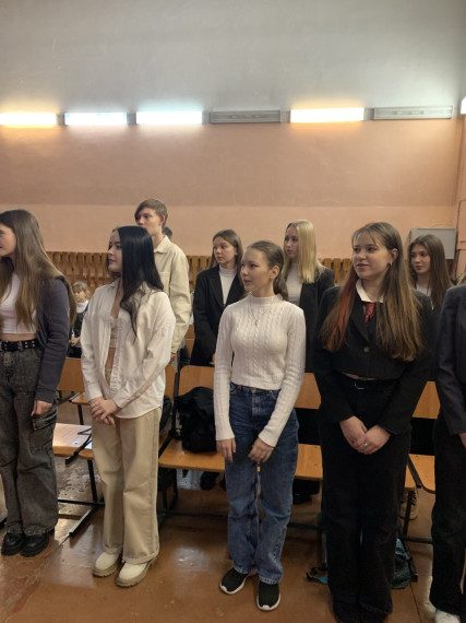 Торжественная церемония посвящения первоклассников в «Орлята России» и ребят 8-11 классов в Российское движение детей и молодёжи «Движение Первых».